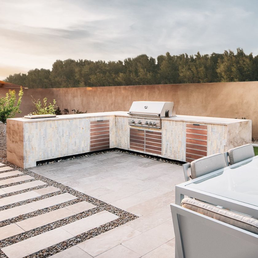 Summerset Sizzler Pro – Commercial-Grade Built-In Grill