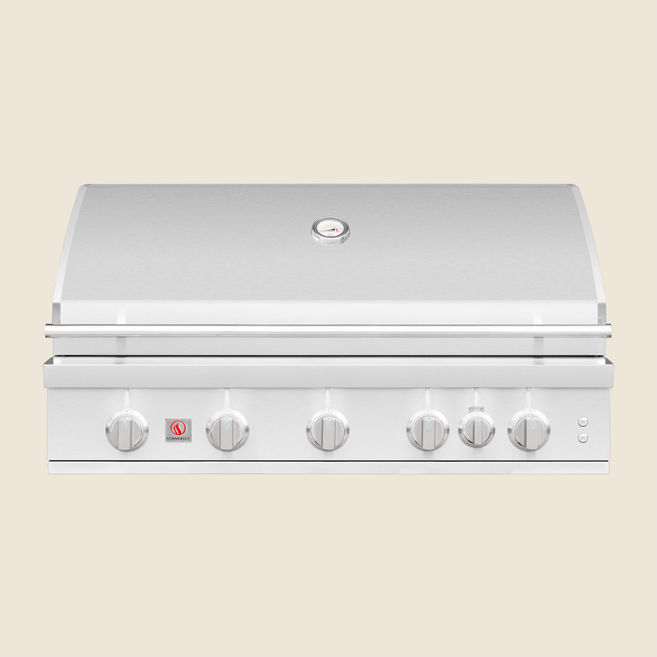 Summerset Sizzler Pro – Commercial-Grade Built-In Grill