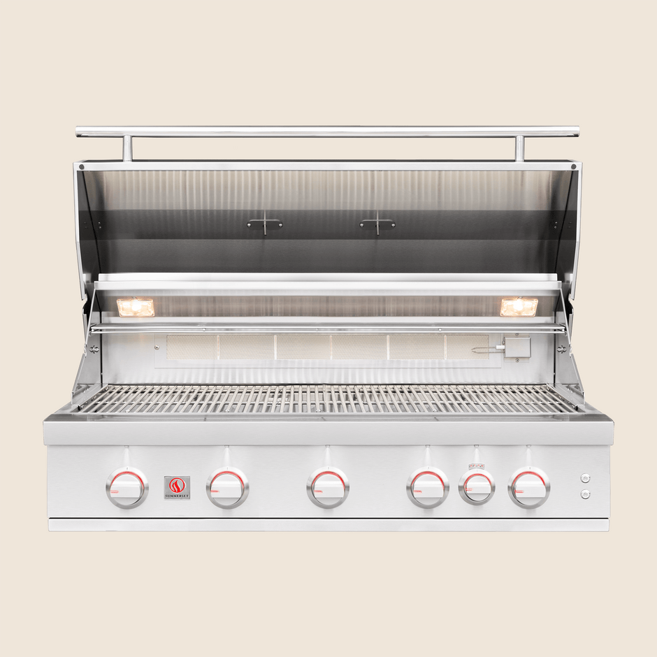 Summerset Sizzler Pro – Commercial-Grade Built-In Grill