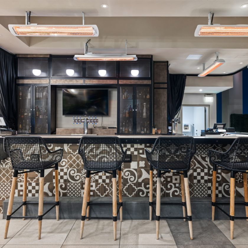 Bromic Tungsten Electric Mounting Poles